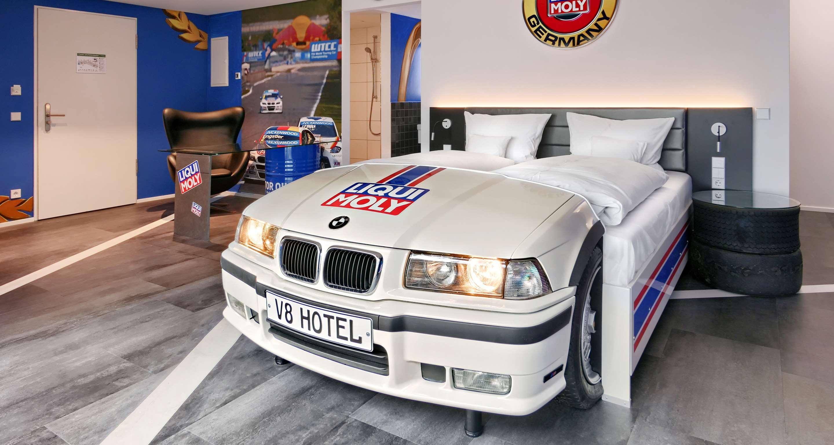 V8 Hotel Motorworld Region Stuttgart Boeblingen Exterior photo