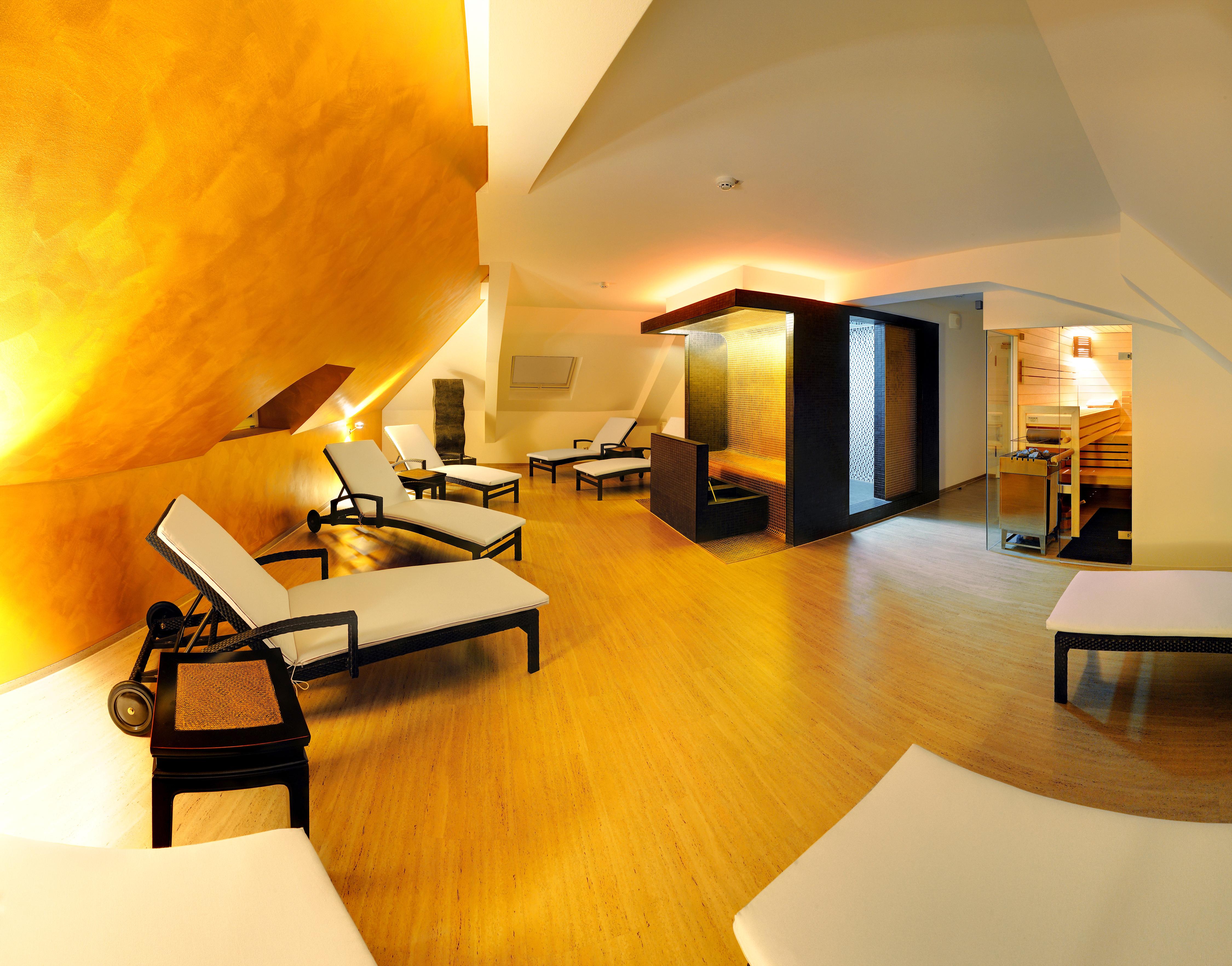 V8 Hotel Motorworld Region Stuttgart Boeblingen Exterior photo